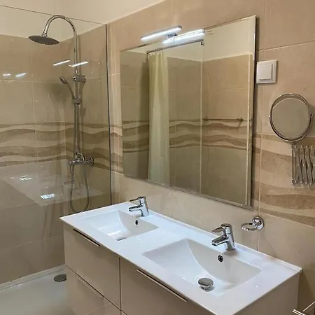 Apartment Cozy Near Oura *