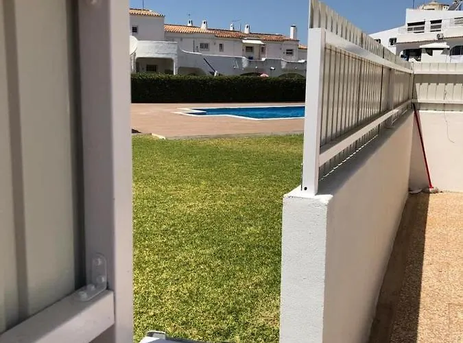 Cozy Near Oura 公寓